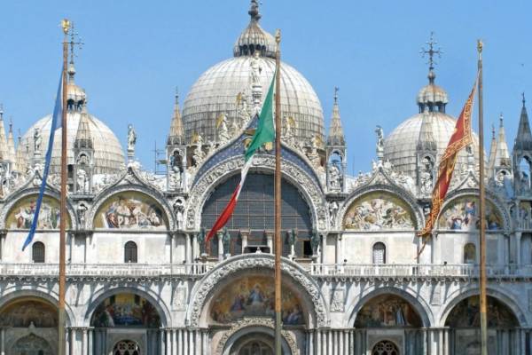 10 Lugares Imprescindibles que Ver en Venecia