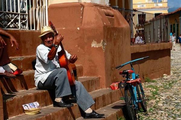 Viajar a Cuba: Trinidad y su encanto colonial.