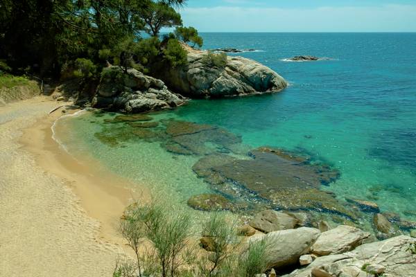 Playas,Calas y piscinas naturales de España